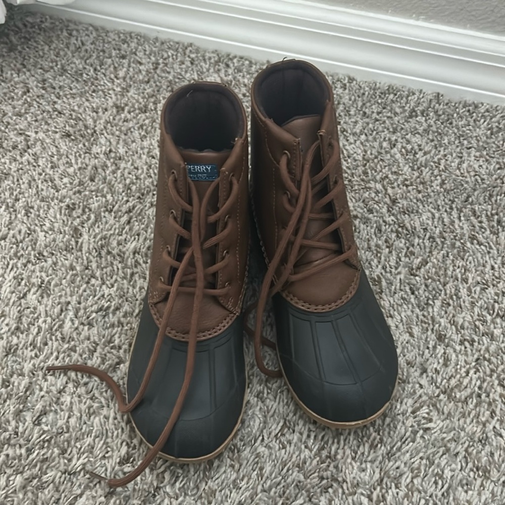 NWOT Sperry Duck Boots